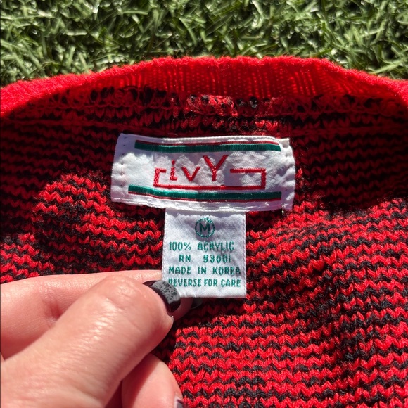 Oversized Women’s Snowflake Cardigan - Picture 2 of 4